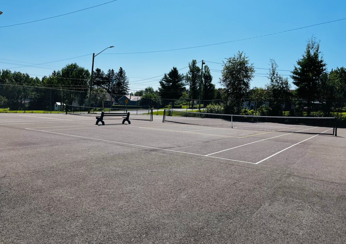 Tobique Valley Tennis Court Near Lakeside Stays 