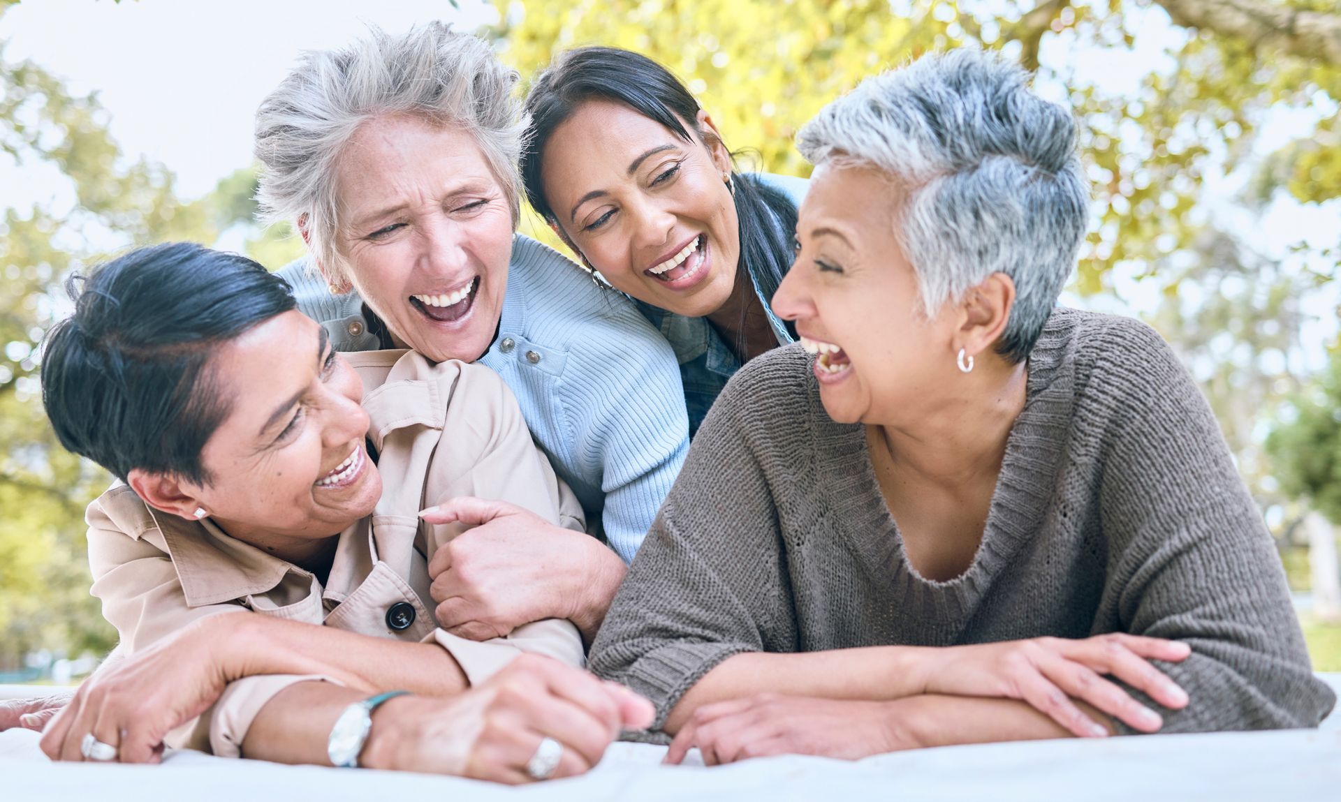 Happy Florida seniors who found the right health insurance coverage with Arnold Rabinowitz