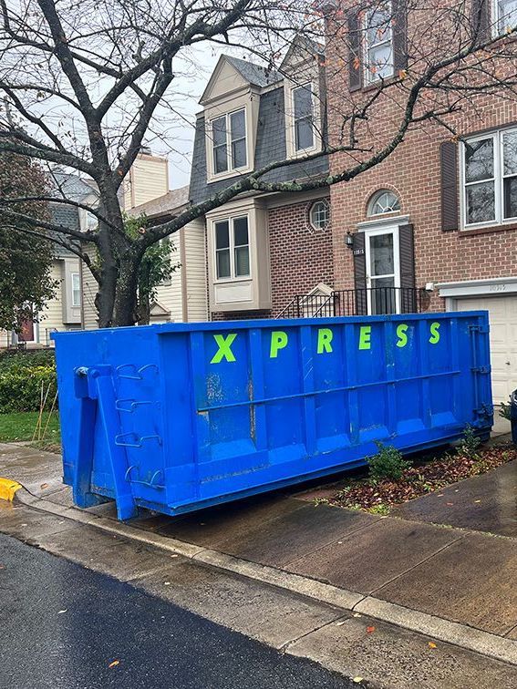 Residential dumpster rental in Manassas VA — perfect for home cleanouts, spring cleaning, and decluttering projects.