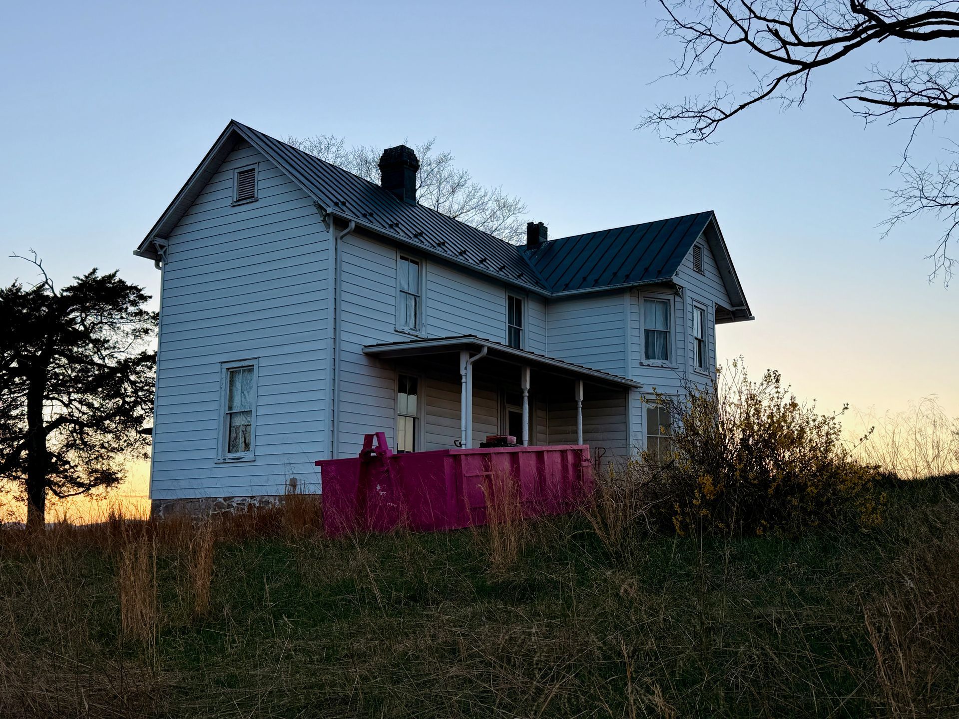 roll off dumpster delivery placing dumpster in driveway in Culpeper County VA .