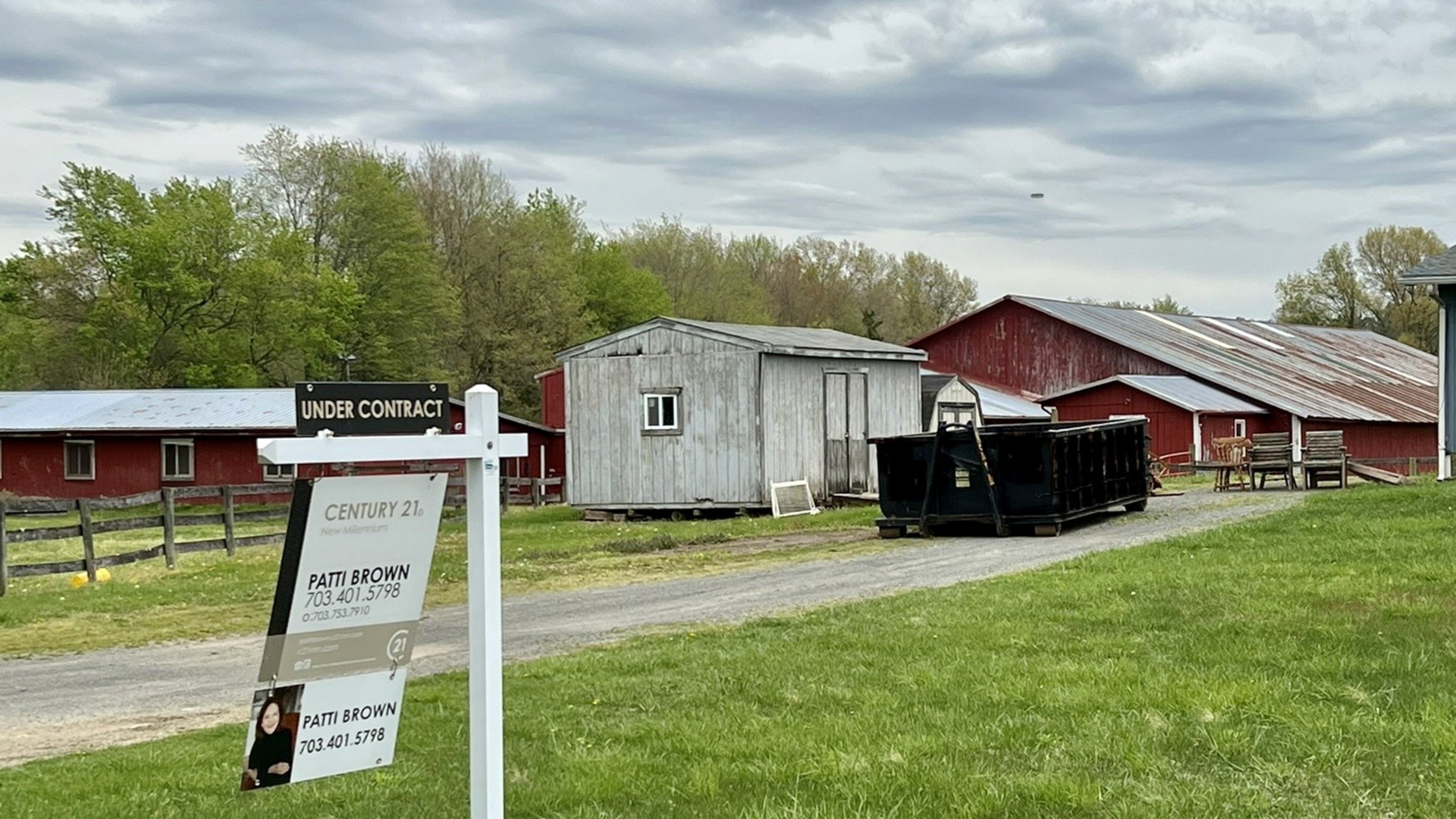 Driveway-friendly roll-off dumpster rental in Warrenton VA by Xpress Dumpster Rentals