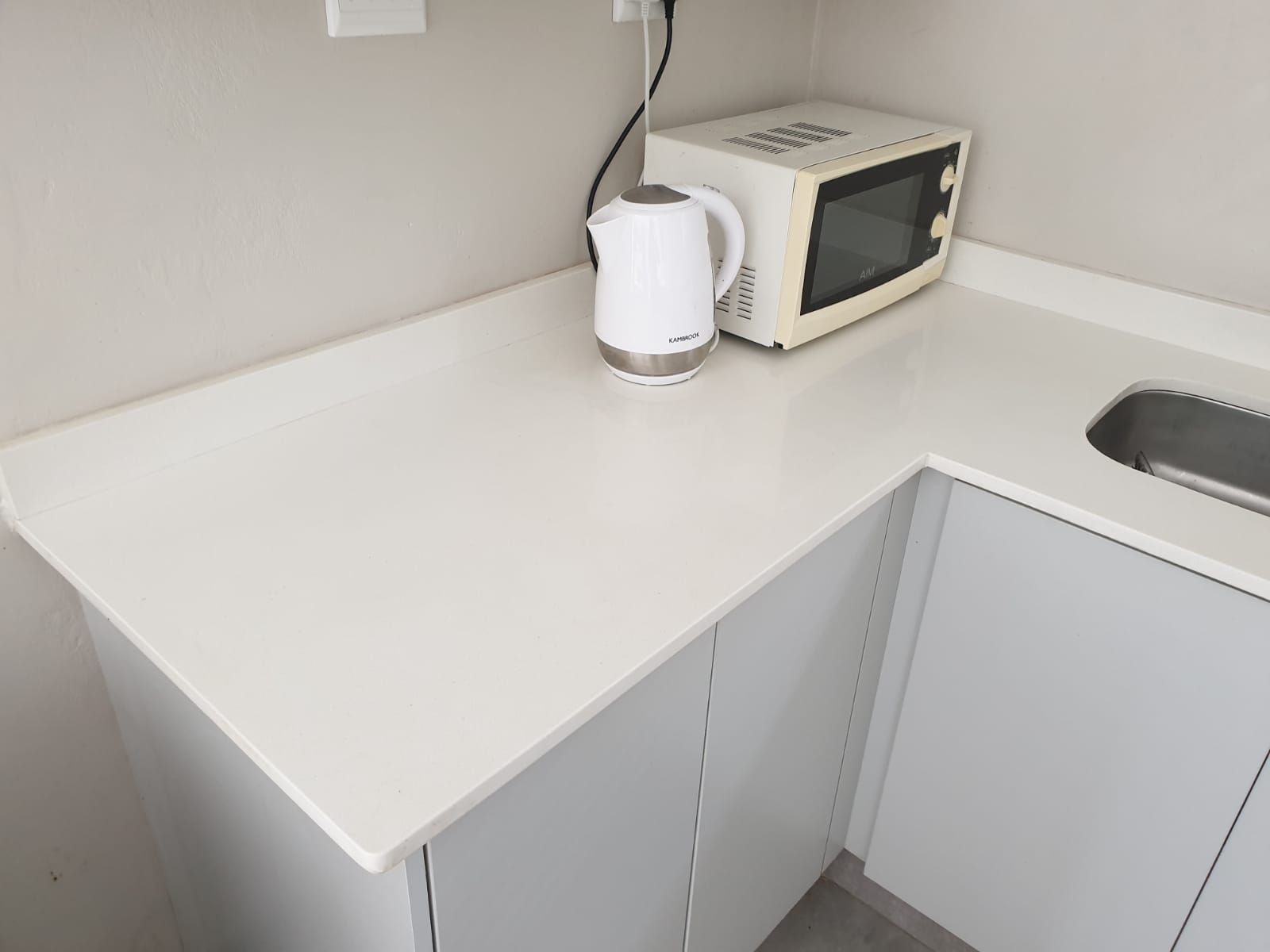 Flat to rent in Durban North | Whatsapp +27 81 472 2443