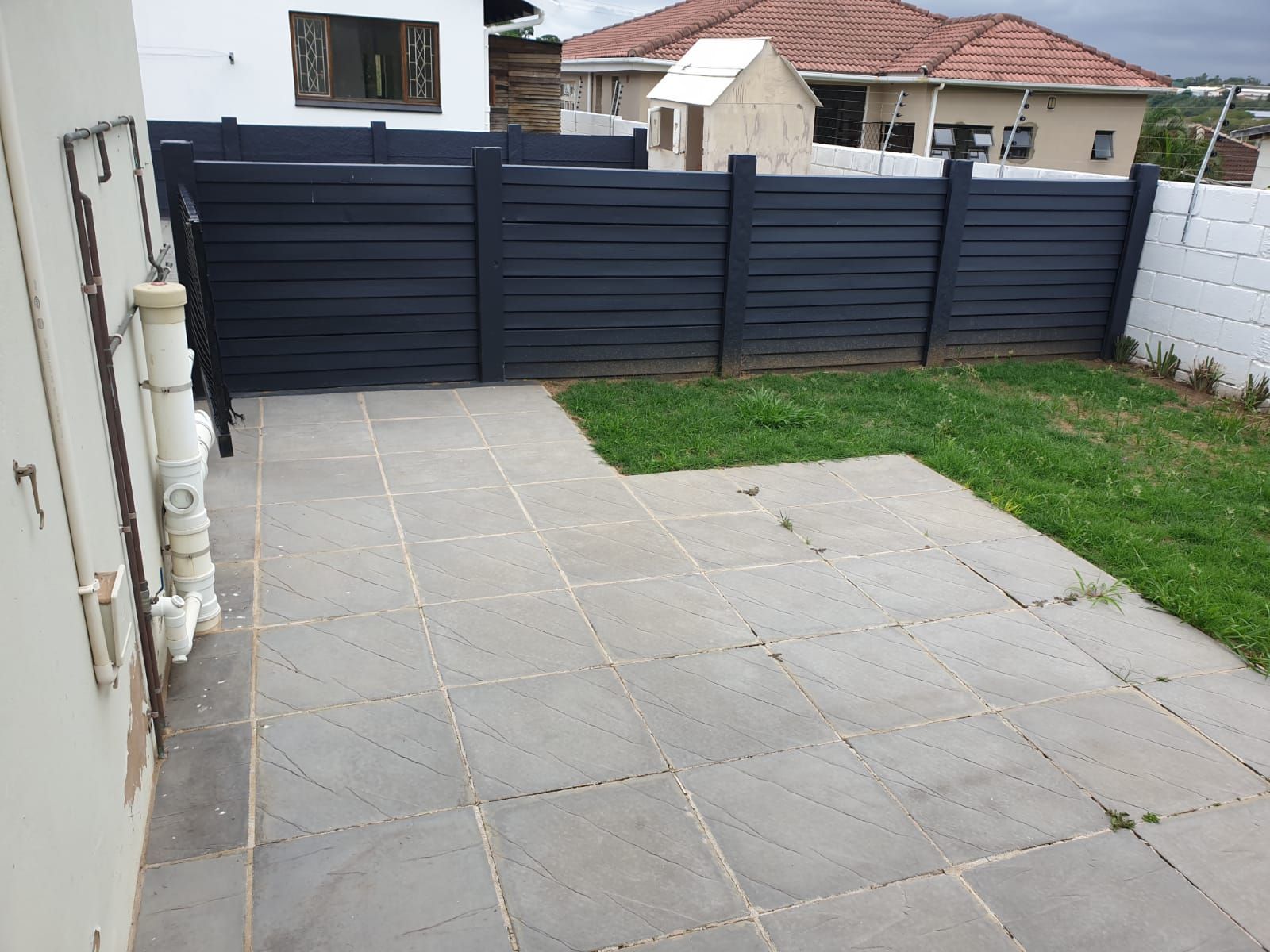 Flat to rent in Durban North | Whatsapp +27 81 472 2443