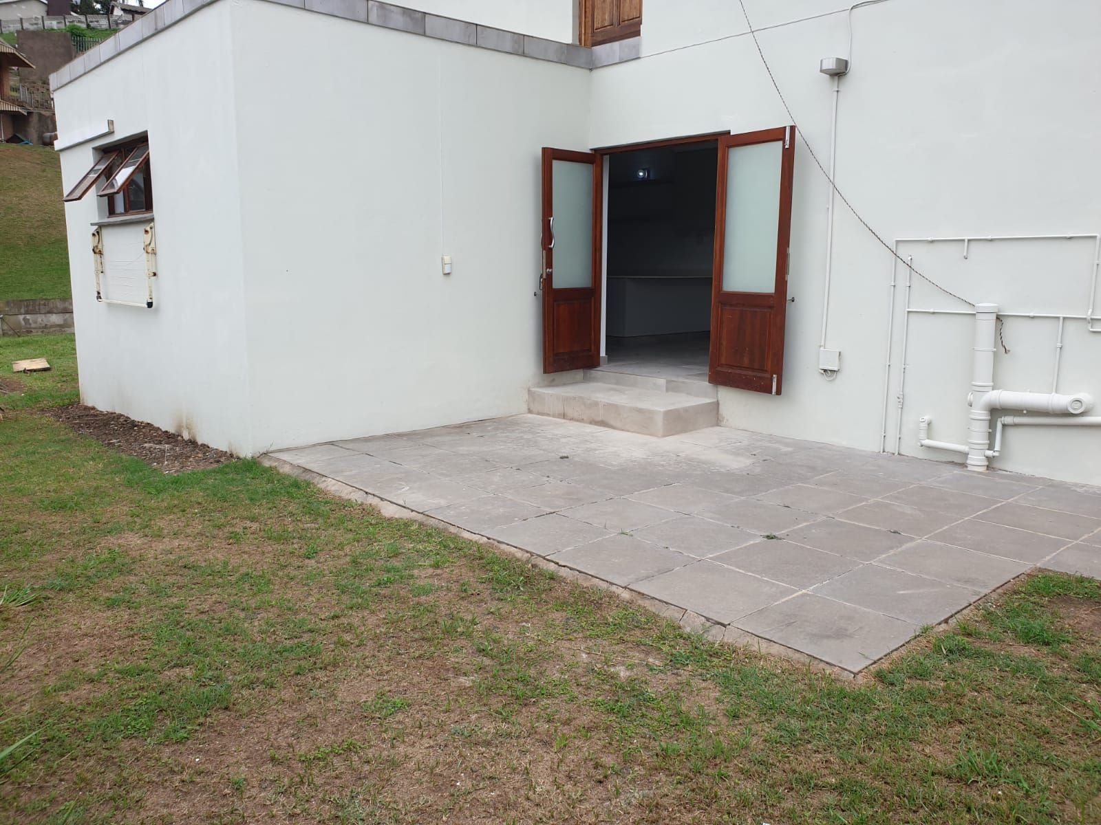 Flat to rent in Durban North | Whatsapp +27 81 472 2443