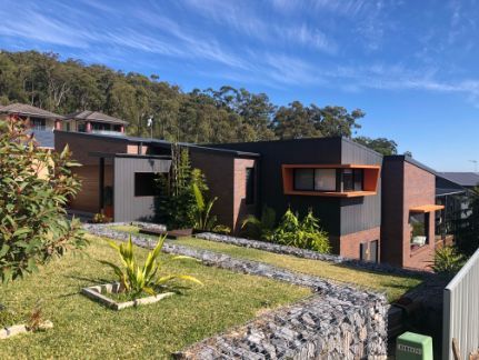 Side View of The Modern House — Builders in Port Stephens, NSW