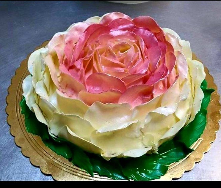 torta a forma di rosa