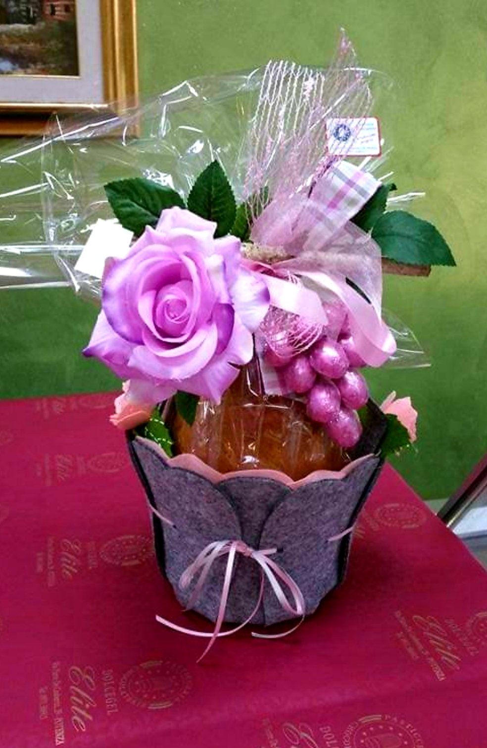 cestino con cioccolatini