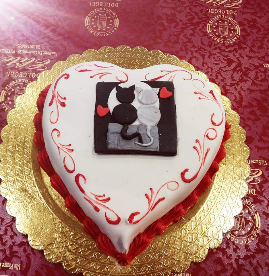 torta a forma di cuore