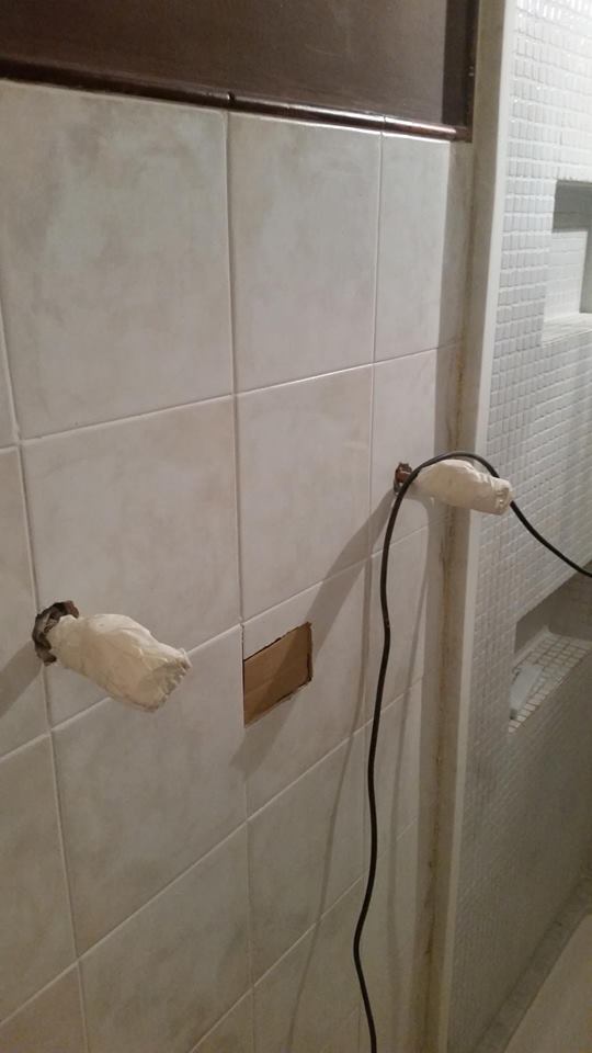 Bagno in fase di rifacimento