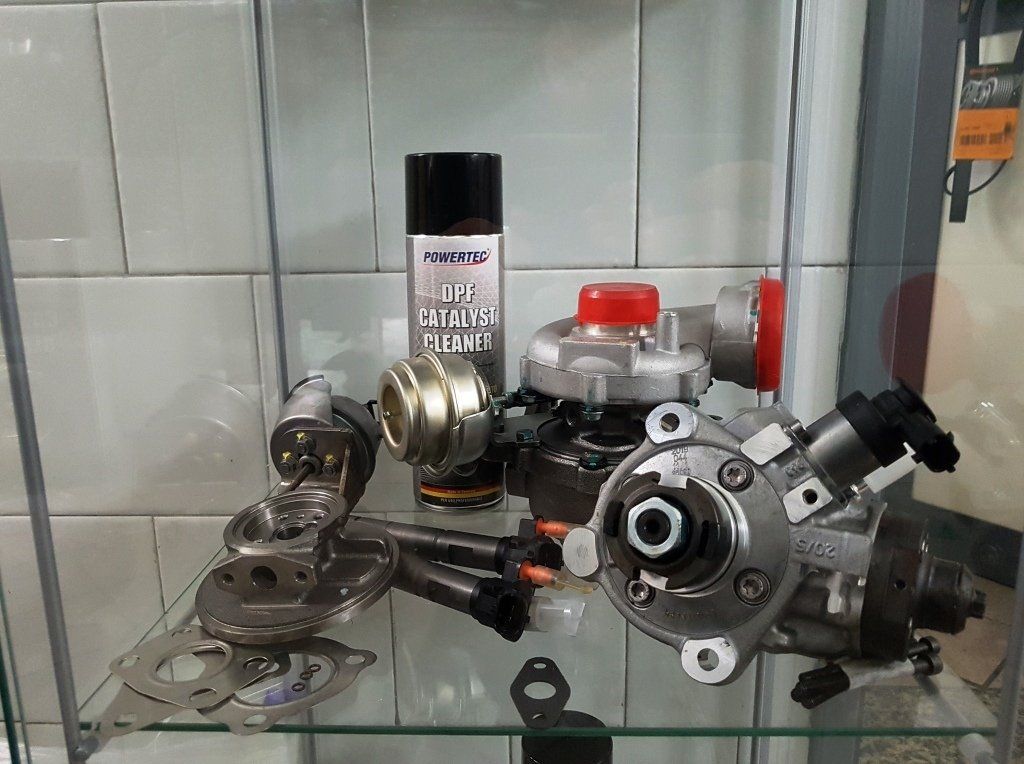 Vetrina negozio con attrezzatura