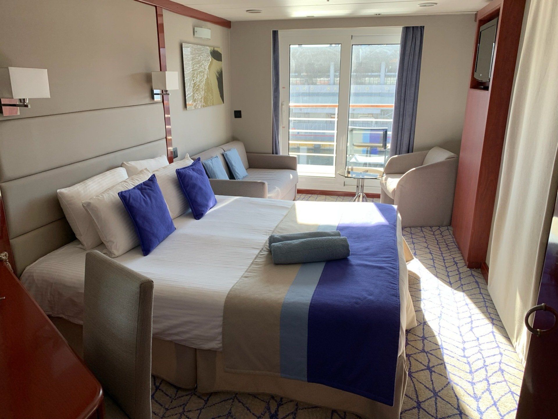 Junior Suite with a Balcony Junior Suite (SBJ)