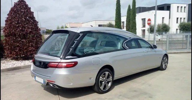 carro funebre metallizzato per trasporti