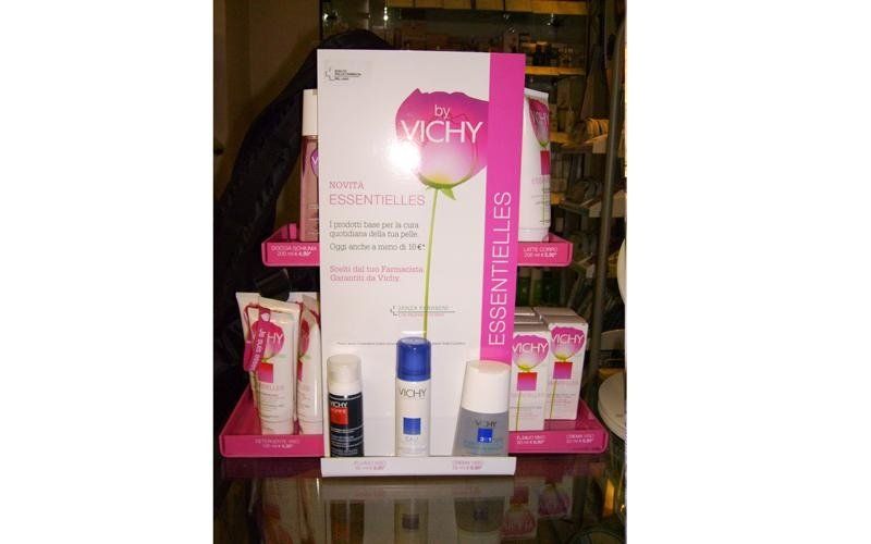 Creme Vichy in una farmacia