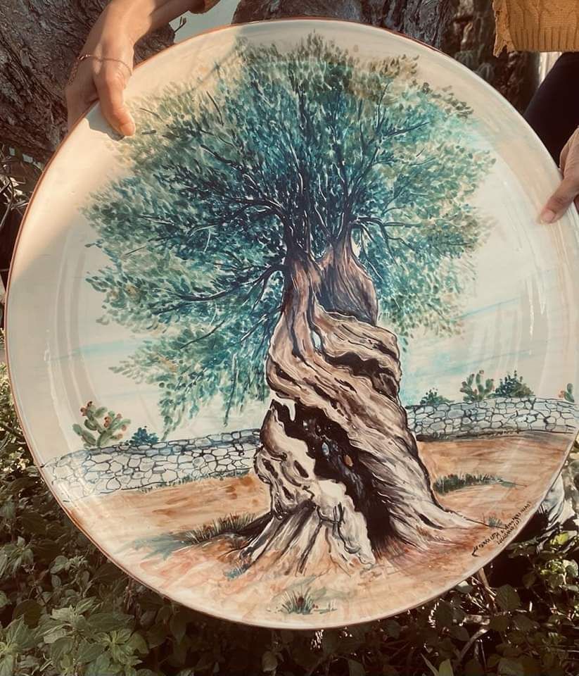 piatto ceramica decorato a mano