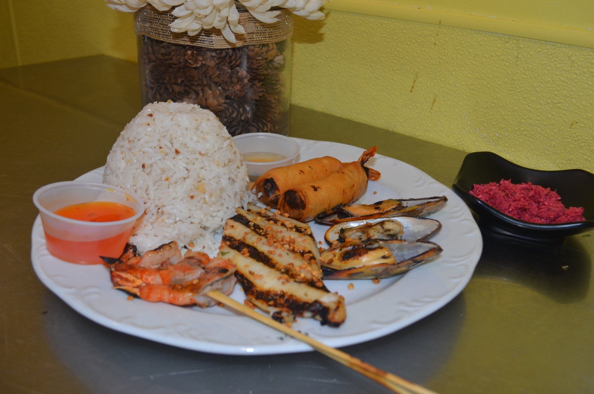 Variety of Delicious Combo Meals — West Covina, CA — Salo Salo Kitchen