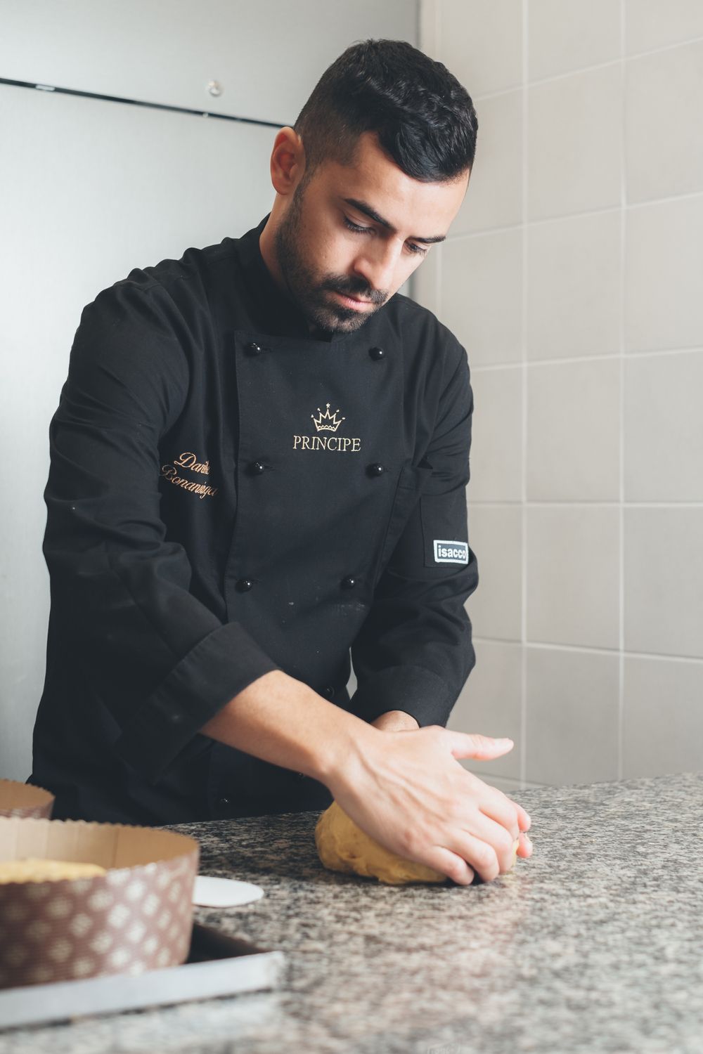 panettoni in forma per lievitazione