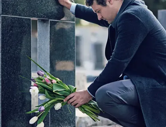 Supportive funeral service scene representing guidance after the death of a loved one