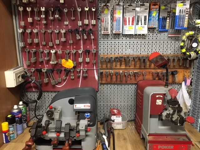 chiavi di ogni genere e tipologia