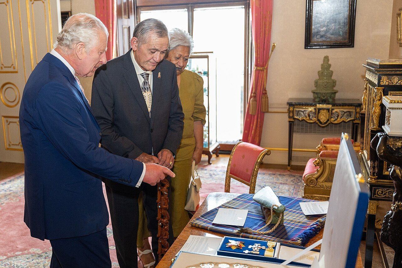 Kiingi Tūheitia in London with King Charles in 2023, at Buckingham House. Image by Ian Jones.