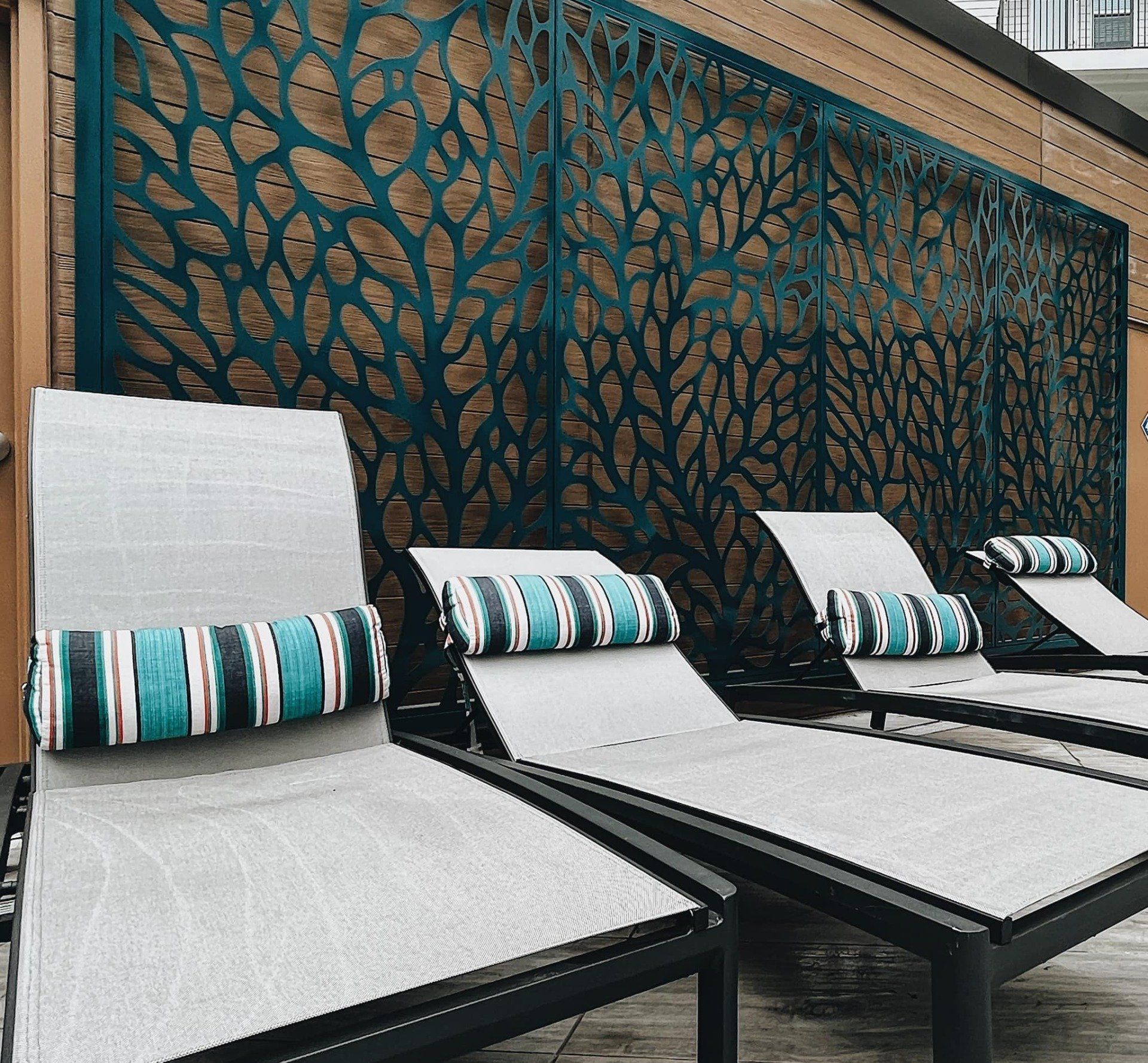 Poolside Bench — Baltimore, MD — Winkler's Inc