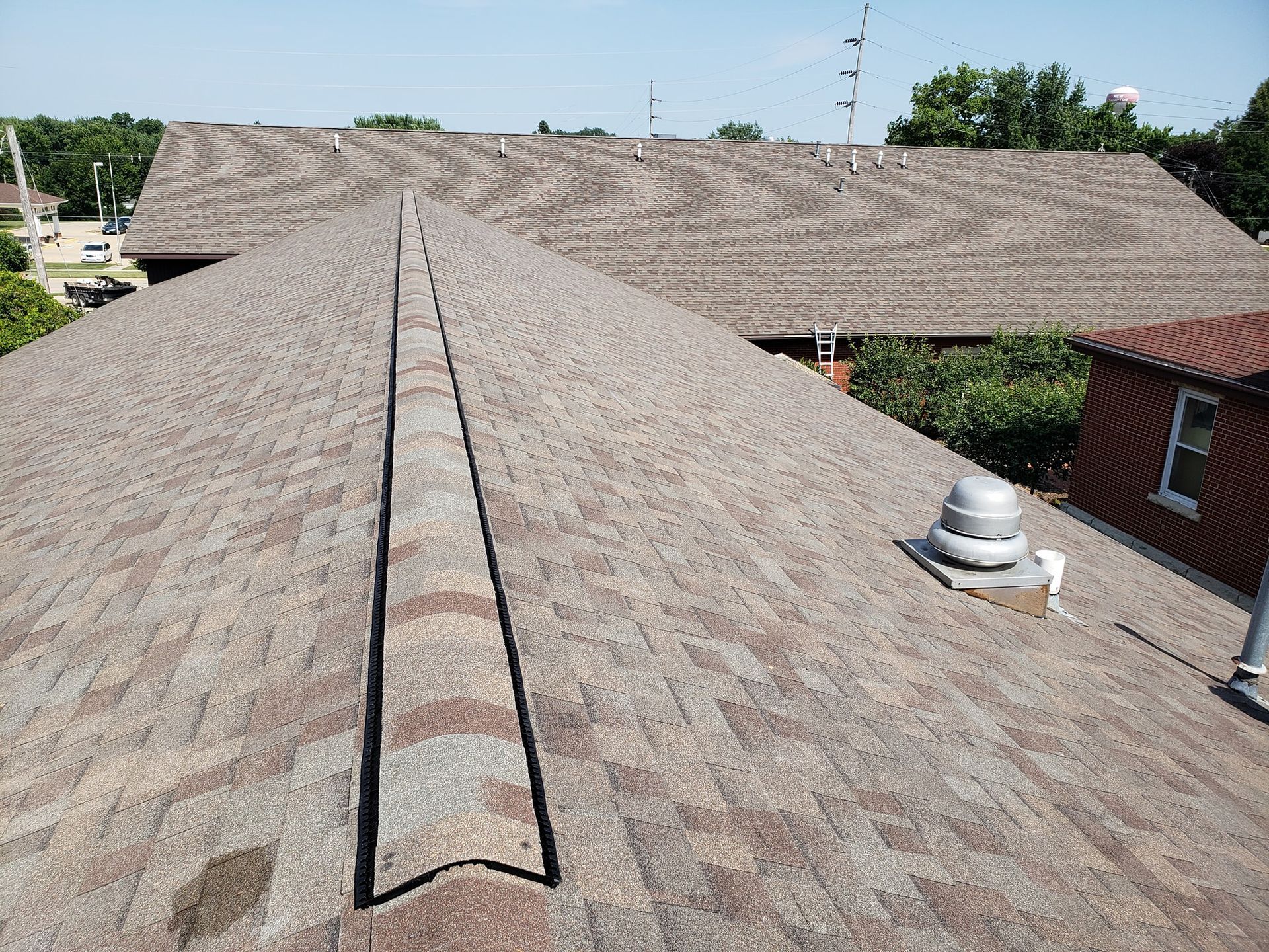Shingle Roof – Decorah, IA – Viking Roofing & Construction