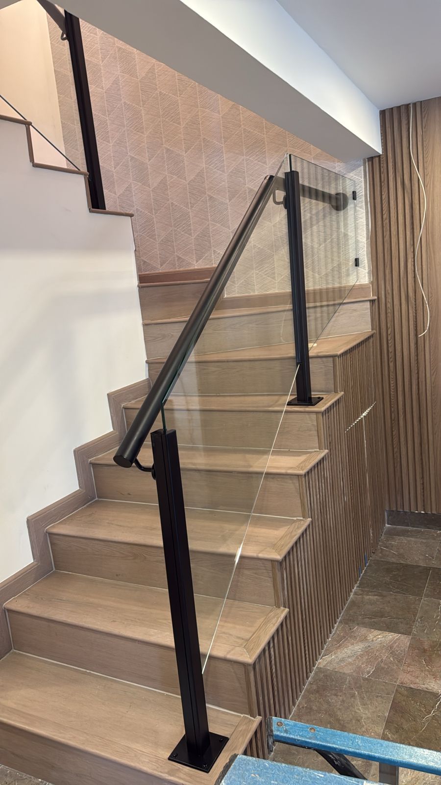 VIDRIERA A SUS ORDENES