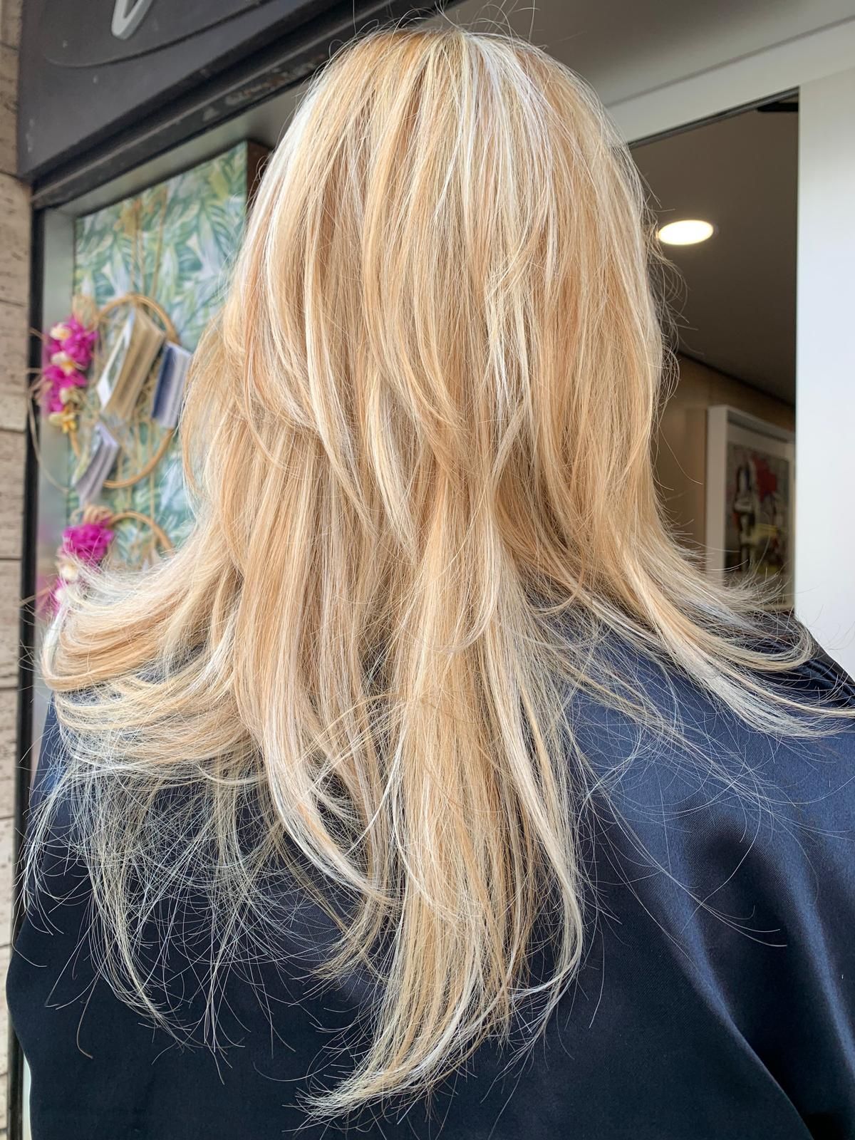 taglio e colore capelli