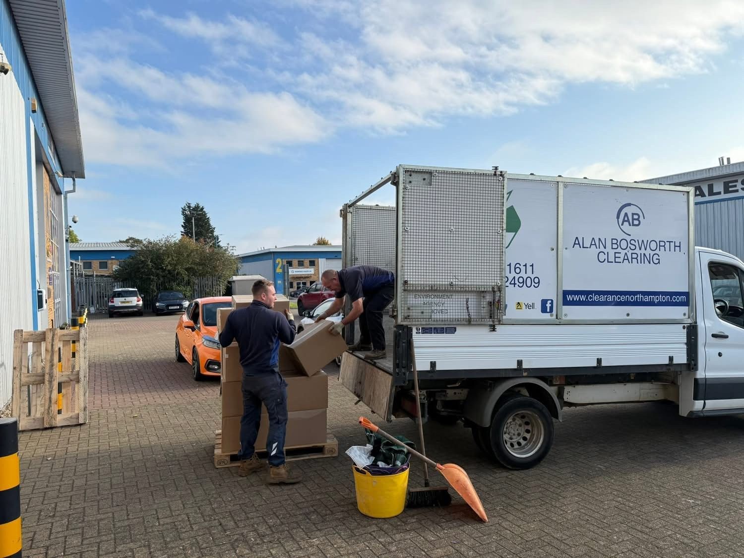 Licenses and certifications, Waste carrier license