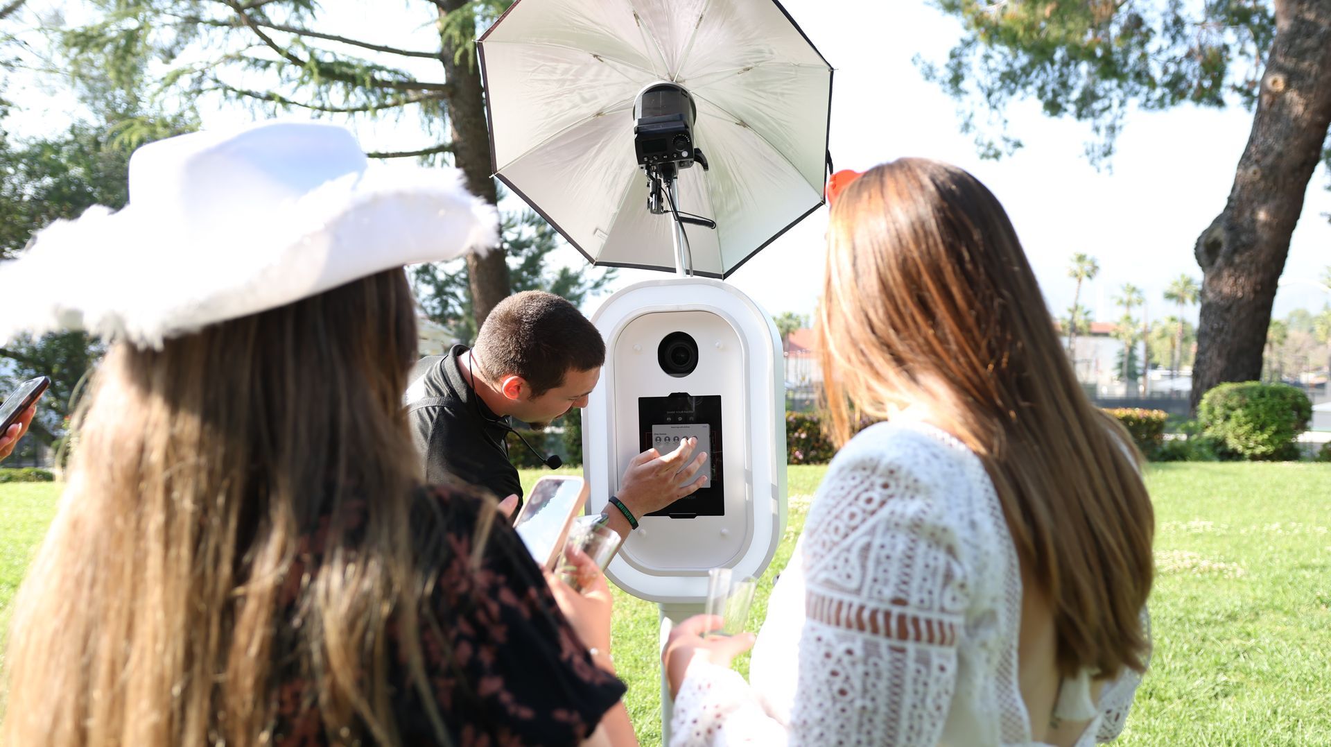 luxury photo booth rental los angeles