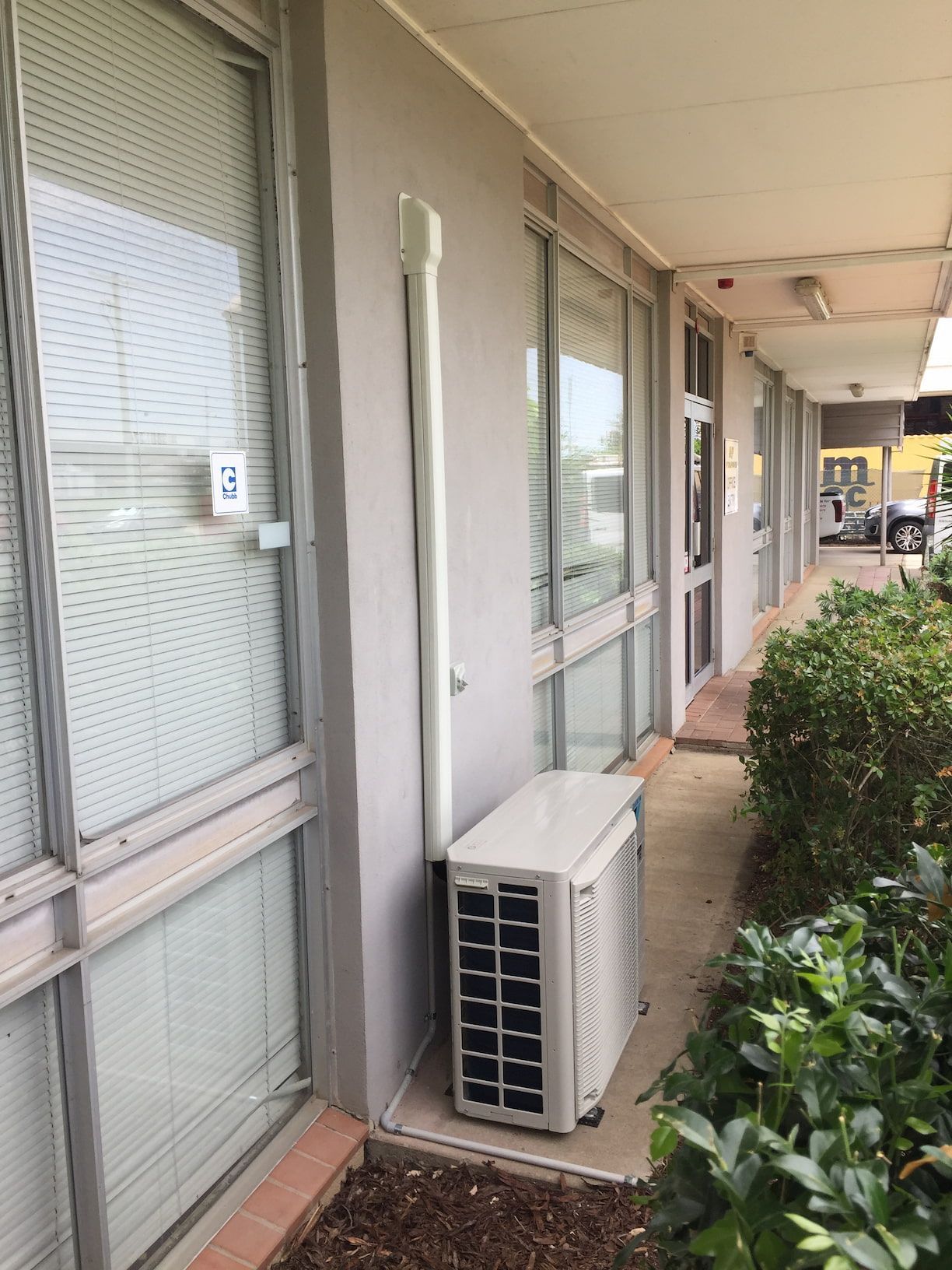 mall-office-air-conditioning-unit