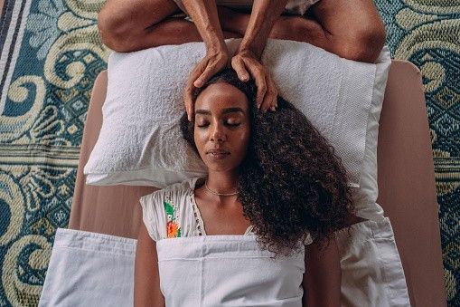 Hands-On Therapeutic Reiki: Level lll