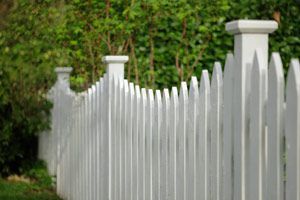 white picket fence 