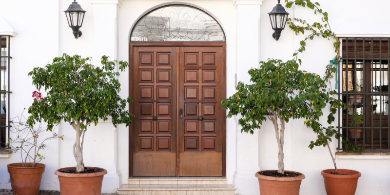 8 Signs You Need An Exterior Door Replacement For Your Home