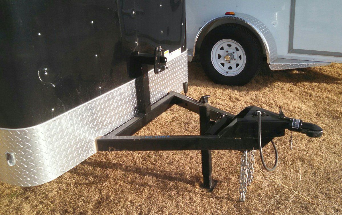 Cargo trailer hitch