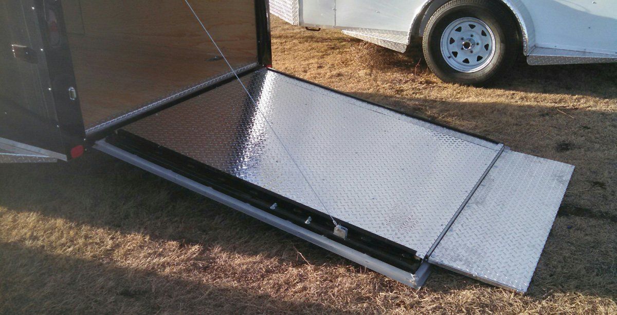 Cargo trailer ramp