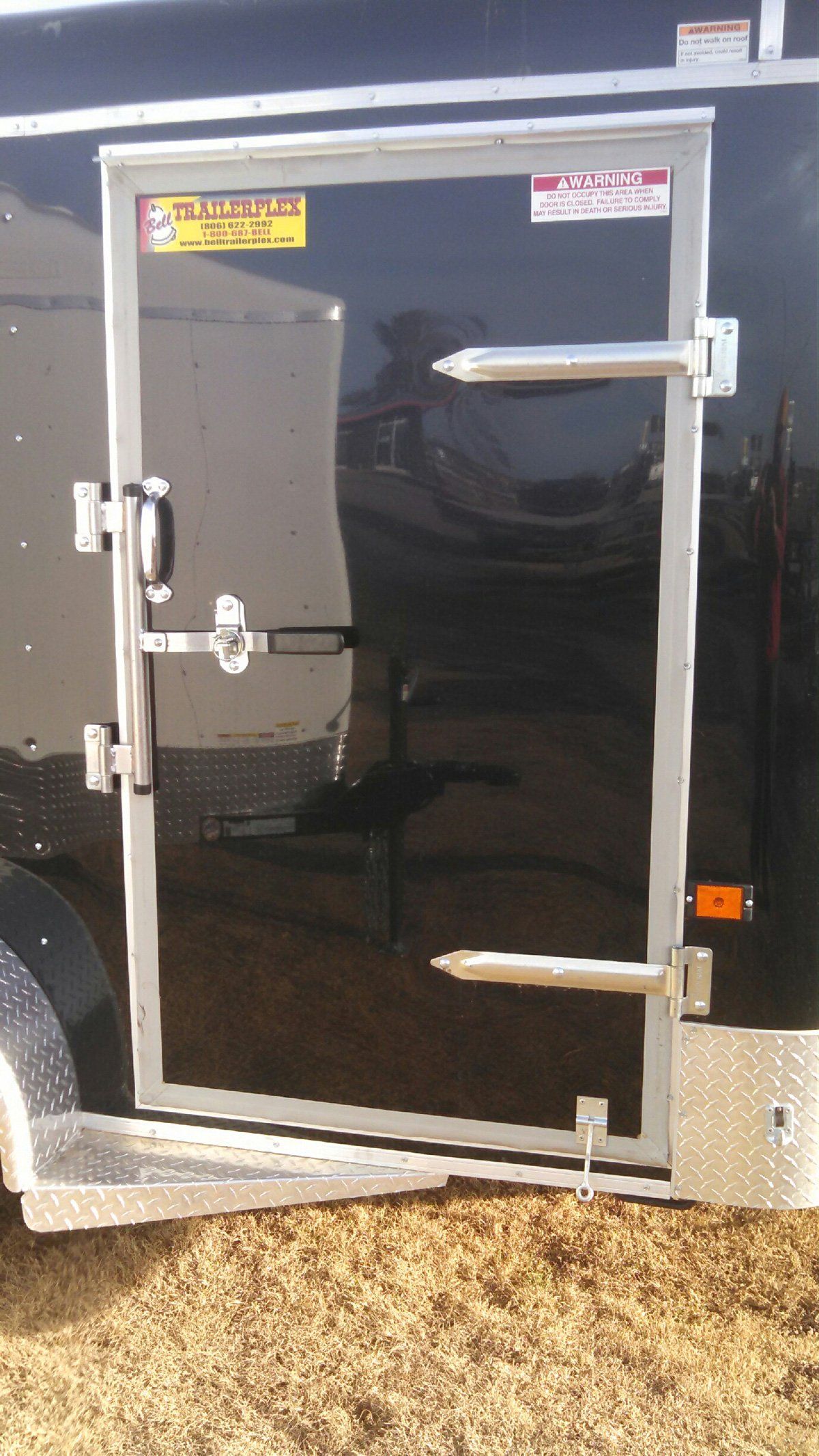 Cargo trailer door