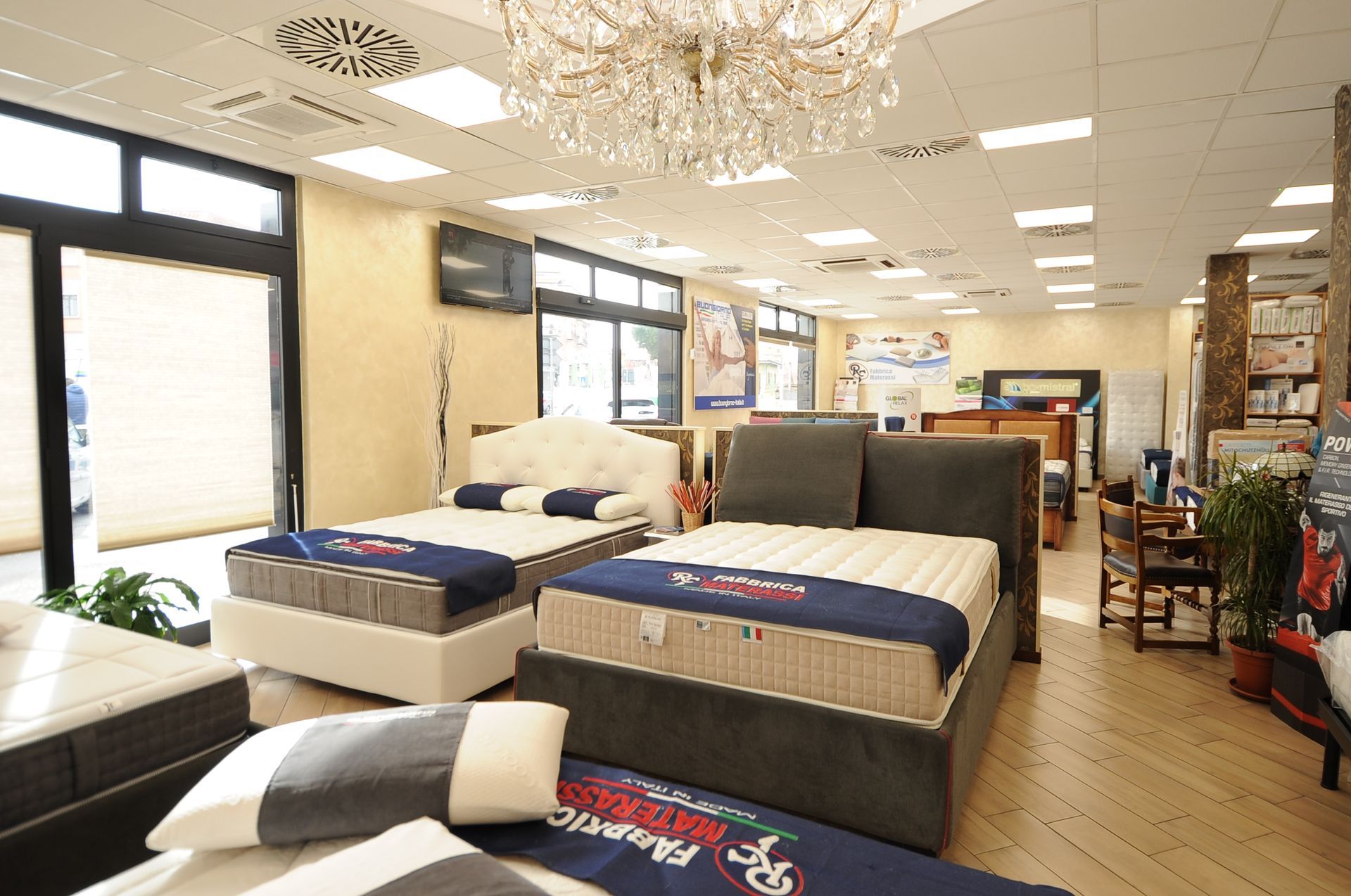 una famiglia in un campo agricolo