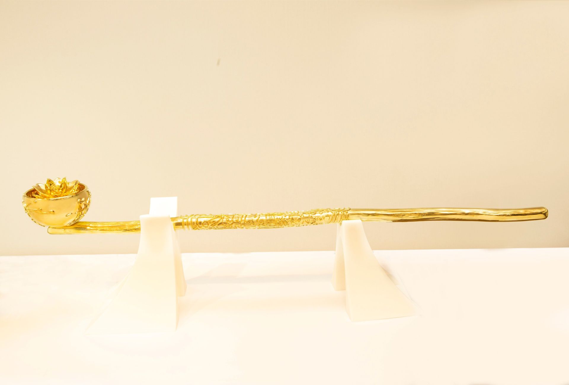 Superior Huayan - Staff