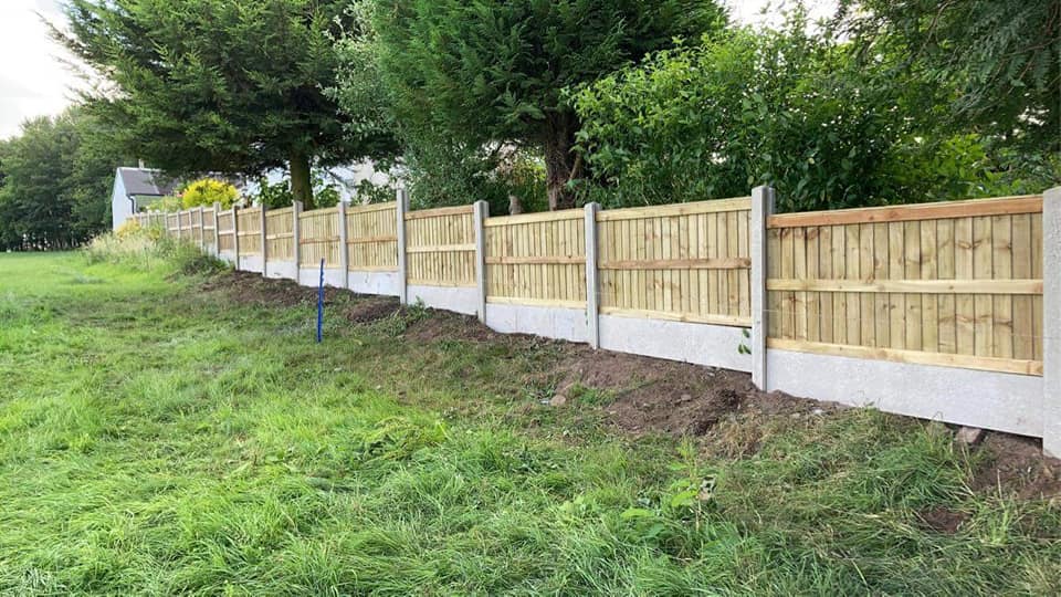 Domestic fencing Specialists Dumfries and Galloway Andrew McQuaker Contract Services