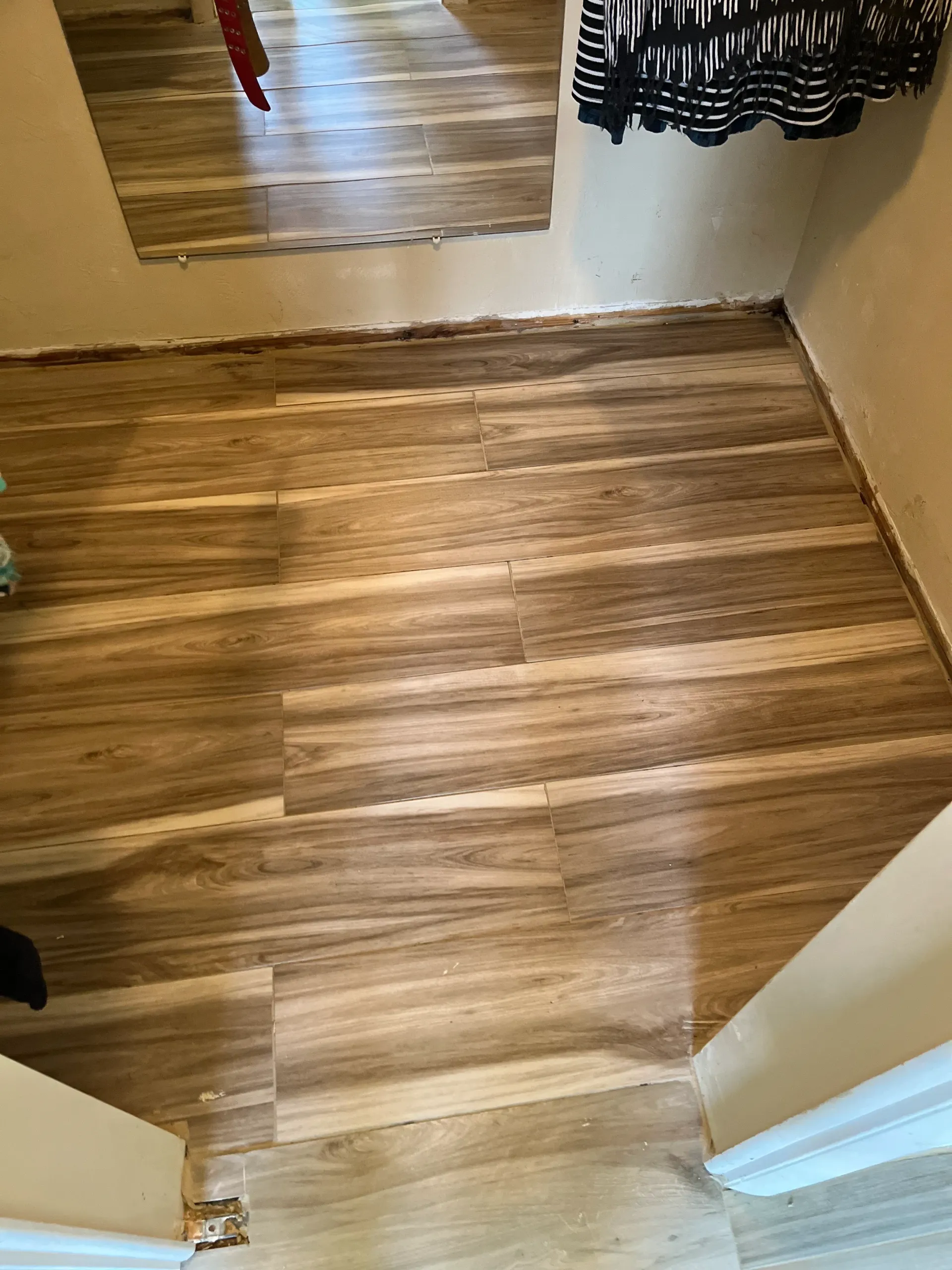 Vinyl plank flooring installation in Broward County
