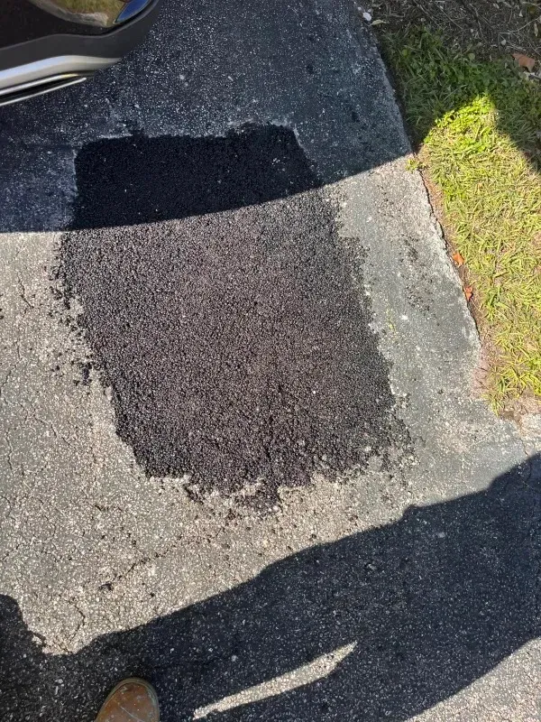 Sidewalk pressure cleaning in Broward County