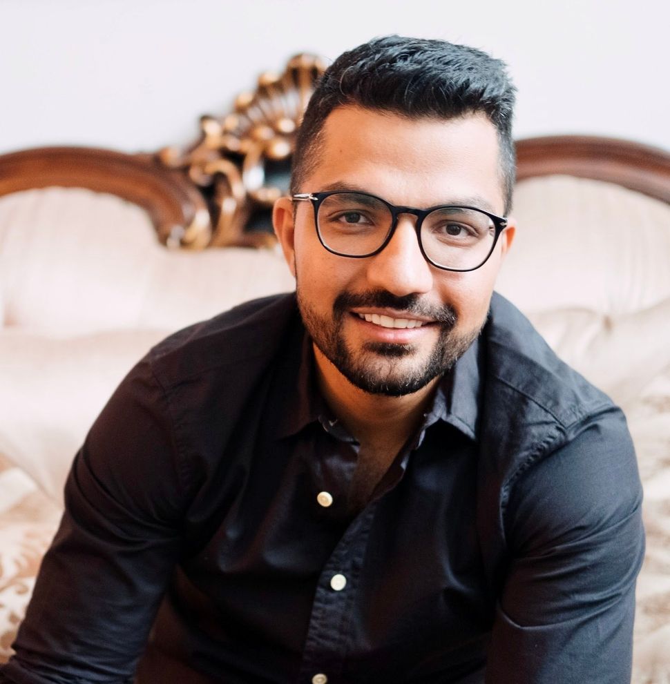 Masood Suliman, Registered Psychotherapist providing therapy services in Ottawa.