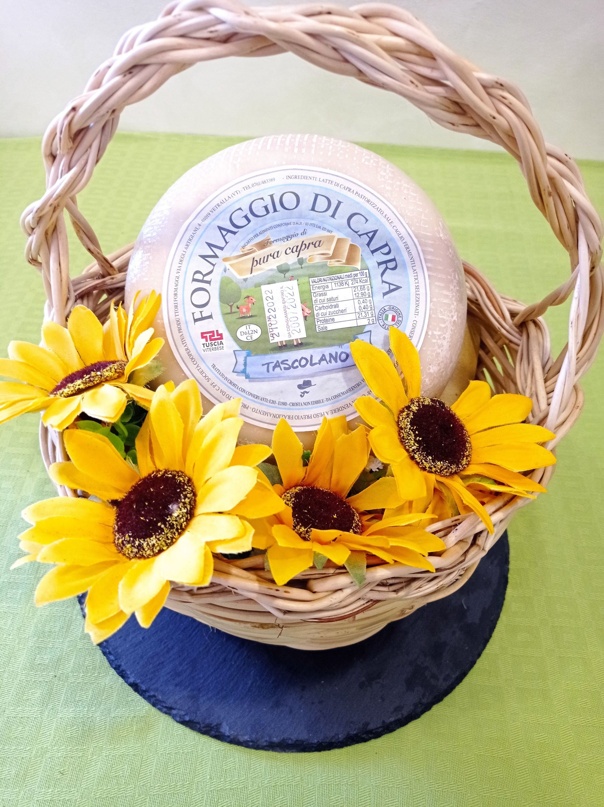 semi-aged cheese  tascolano 2