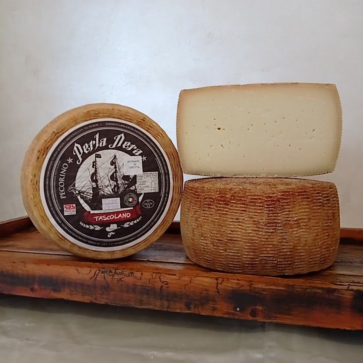 aged cheese  tascolano 8