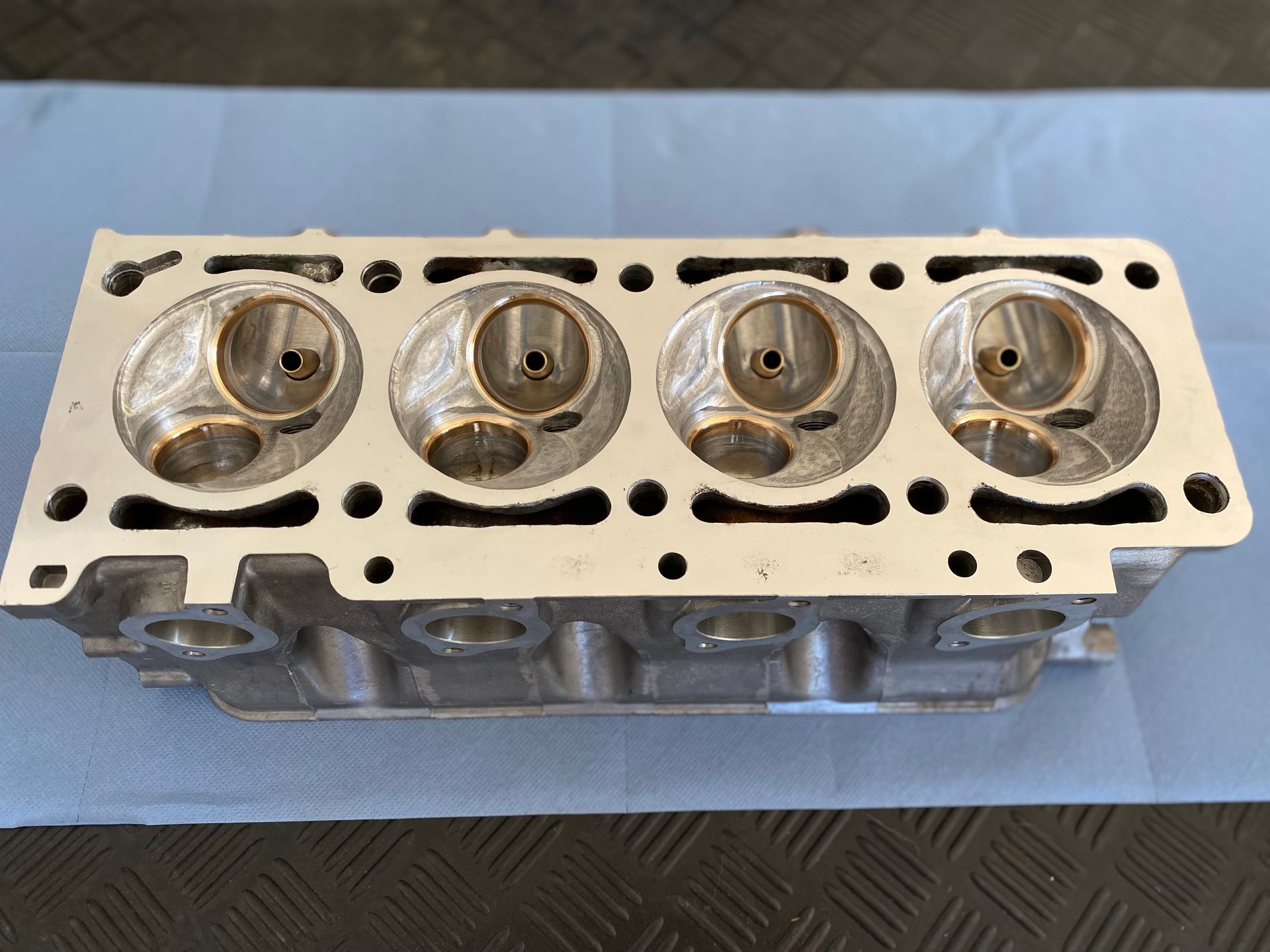 Cylinder head machining and combustion chamber machining