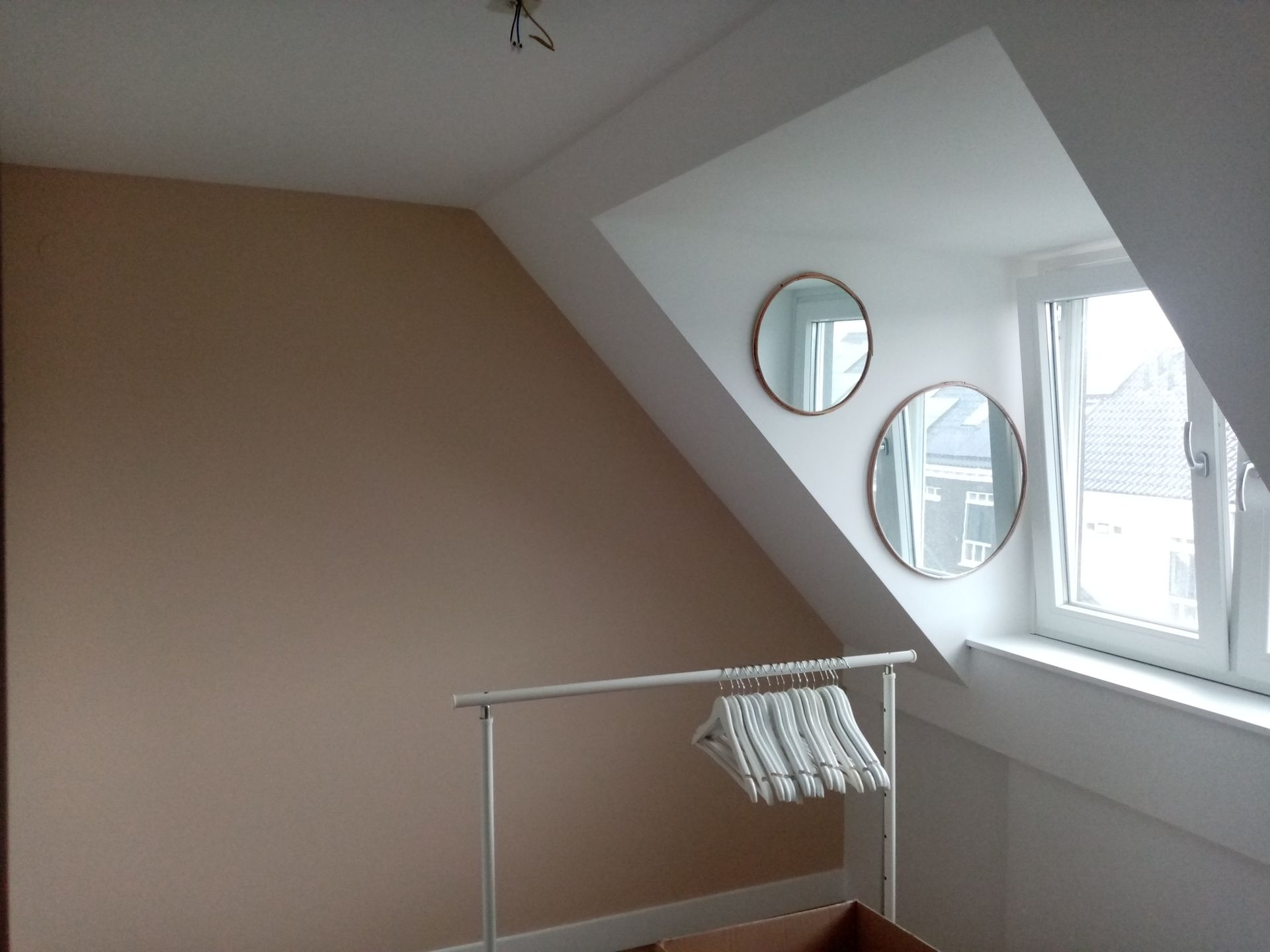 sauswerk wanden en plafonds 
wandafwerking
muurverf