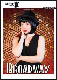 una donna con un vestito e un cappello neri è su un poster di Broadway.