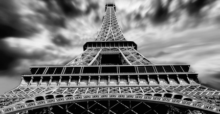 whakaahua o te pourewa eiffel i te pango me te ma