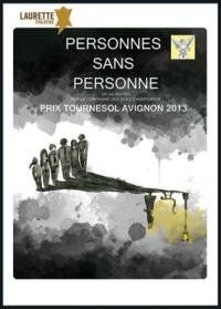 un poster con scritto persone senza nessuno sopra