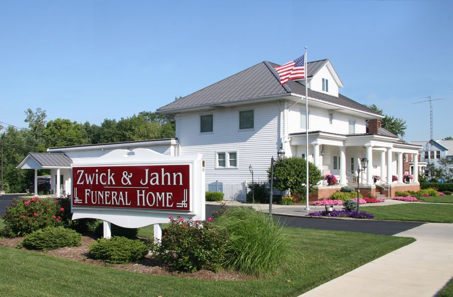 Exterior view of Zwick & Jahn Funeral Home in Decatur, IN.